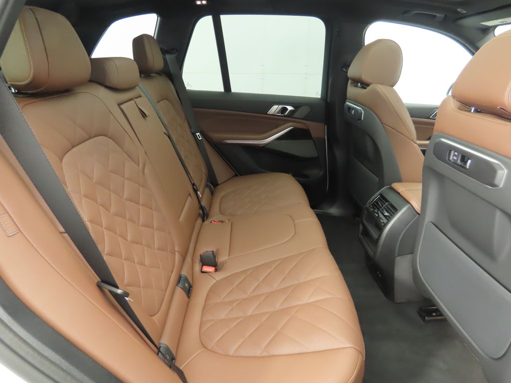Thumbnail: 2026 BMW X5 - 23