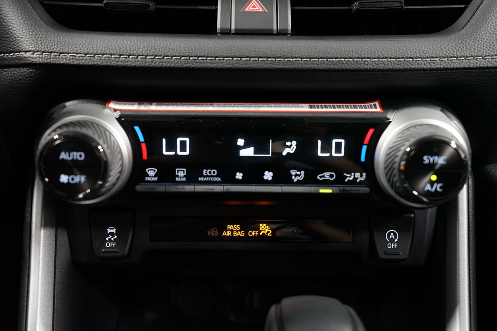 Thumbnail: 2025 Toyota RAV4 - 20