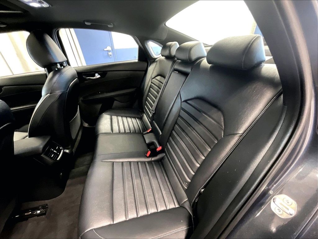 2024 Kia Forte — photo 15