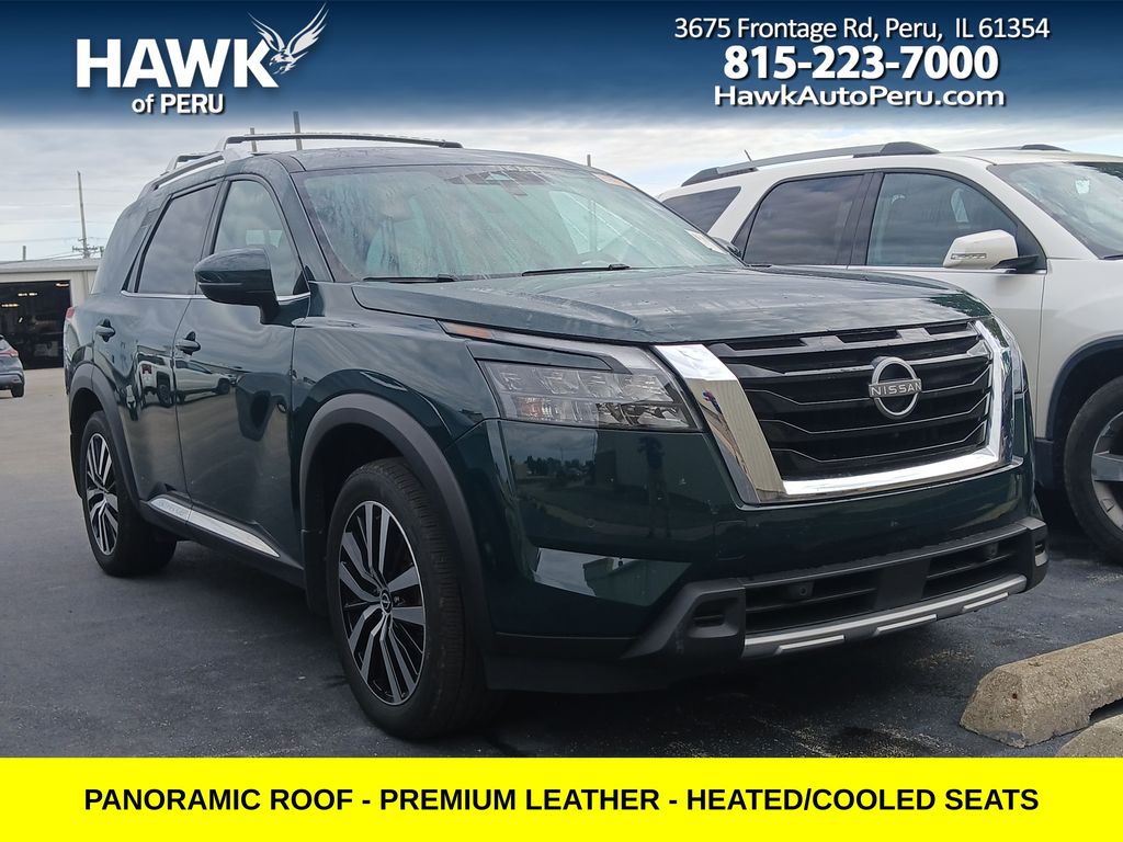  2025 Nissan Pathfinder Platinum FWD   