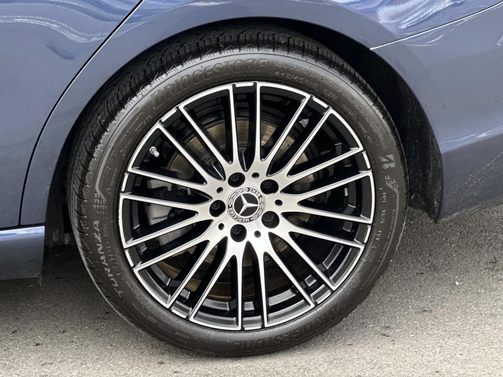 Thumbnail: 2025 Mercedes-Benz C-Class - 16