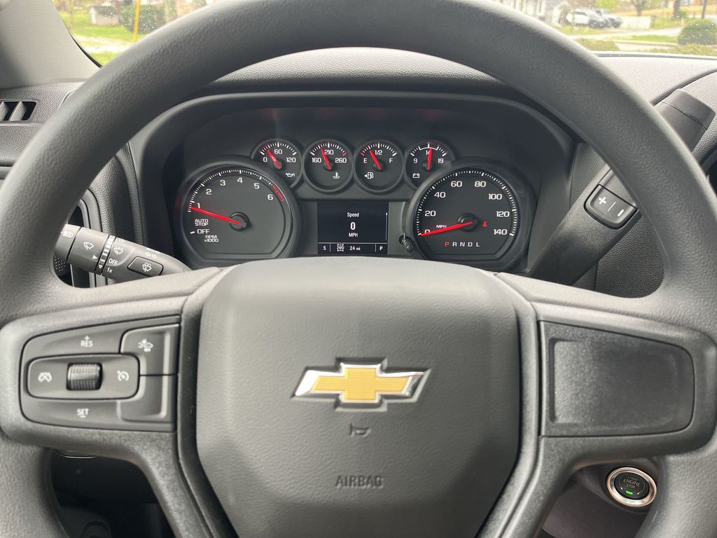 2025 Chevrolet Silverado 1500 WT photo