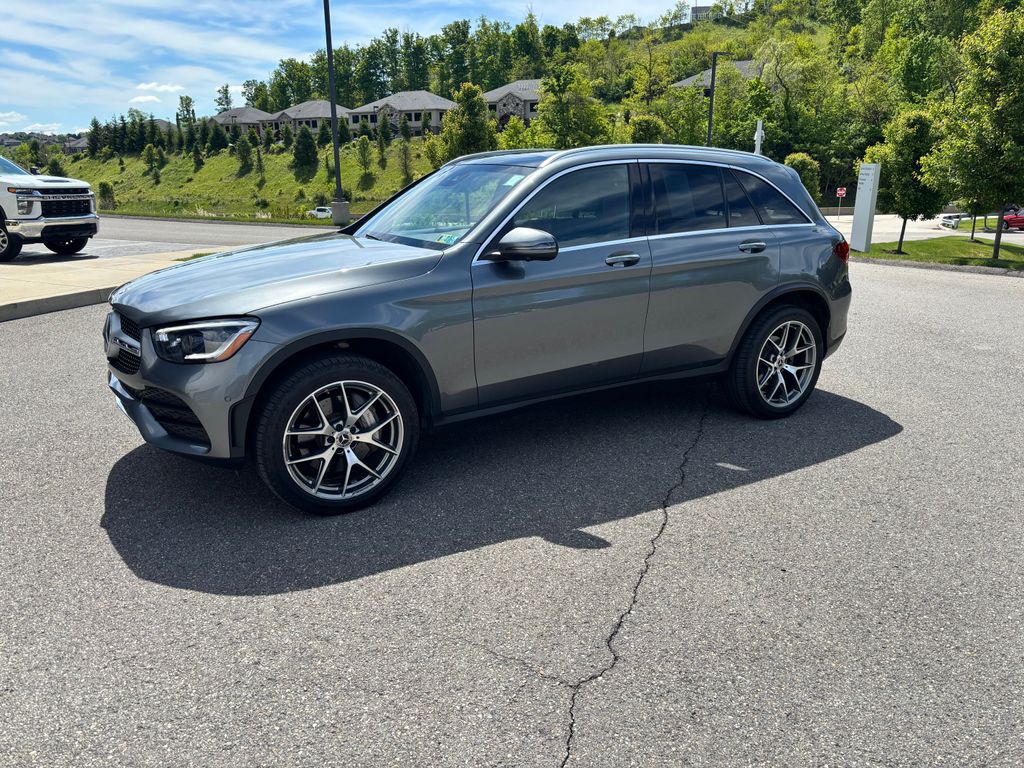 Graphite Gray Metallic 2022 Mercedes-Benz GLC 300 SUV 4MATIC SUV / Crossover All-Wheel Drive 9-Speed Automatic