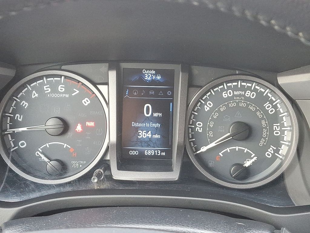 Thumbnail: 2019 Toyota Tacoma - 20