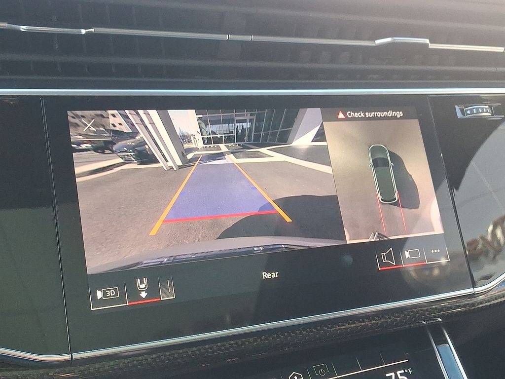 Thumbnail: 2023 Audi SQ7 - 18