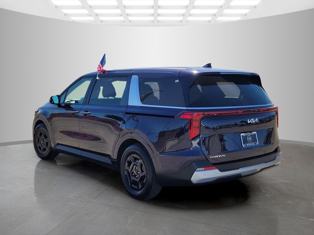 Used 2025 Blue Kia LXS image 6