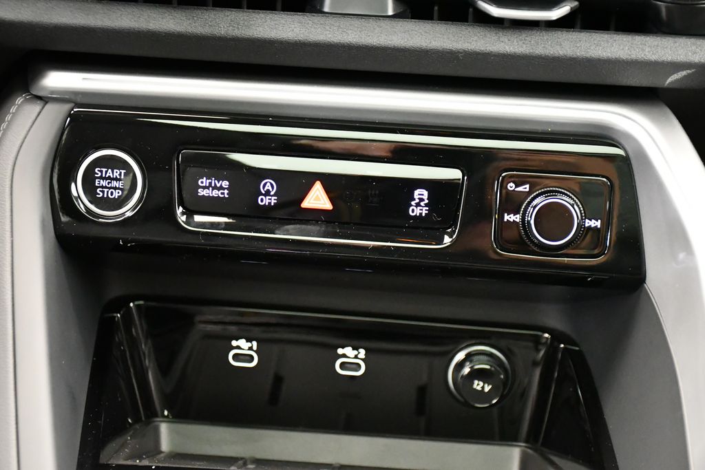 Thumbnail: 2025 Audi Q5 - 27