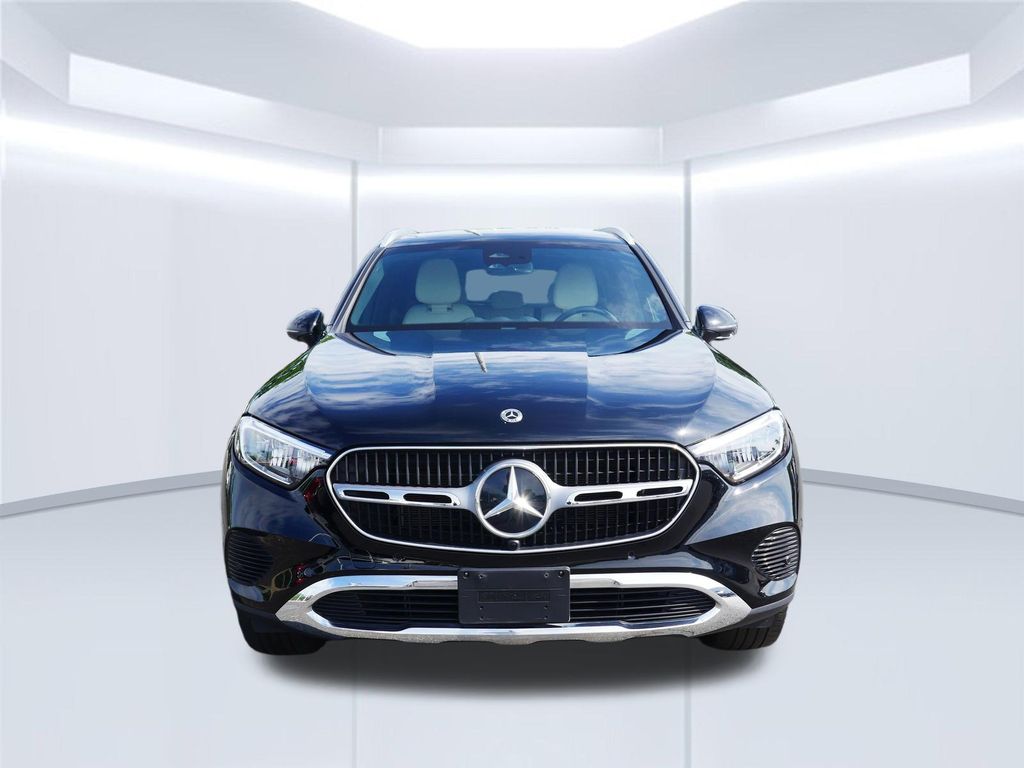 Thumbnail: 2024 Mercedes-Benz GLC - 8