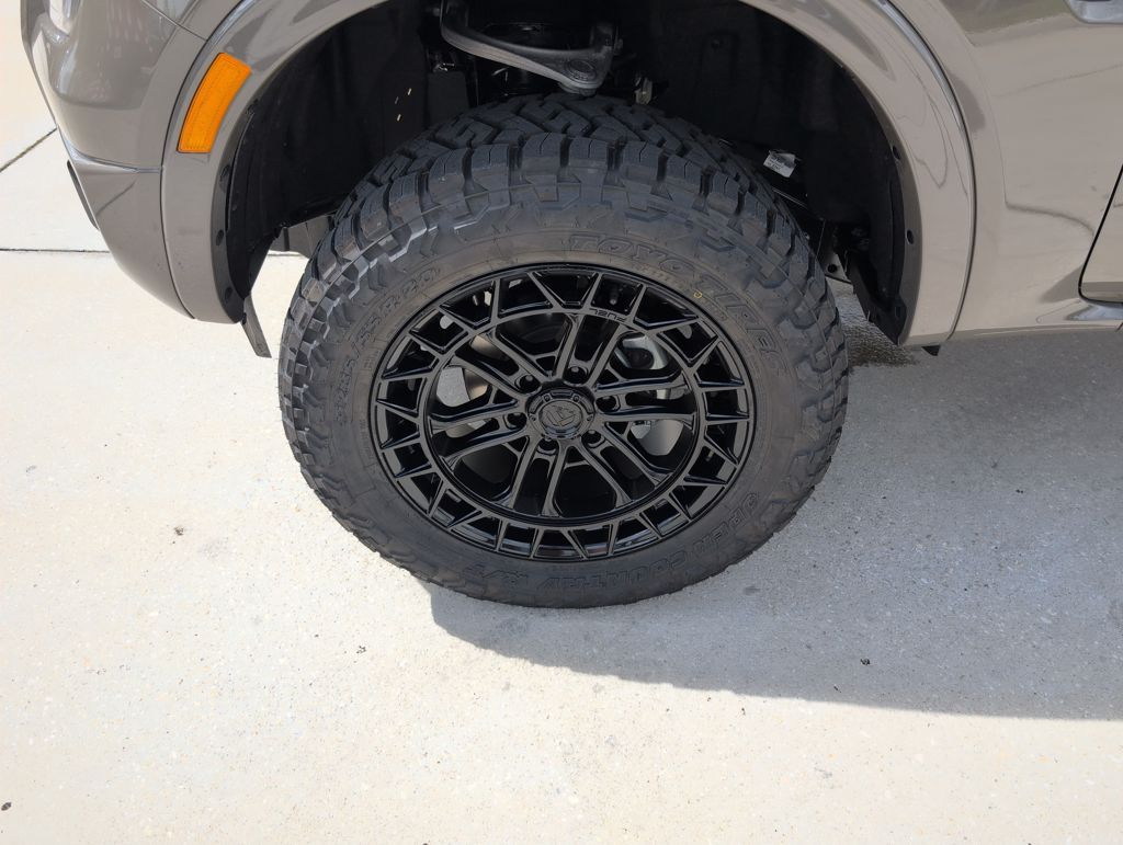 New 2026 Gray Ford XLT DSI LIFTED image 18