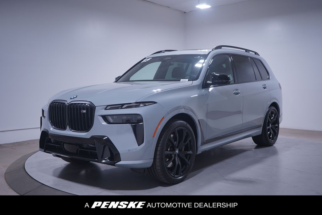 2025 BMW X7 M60i Hero Image