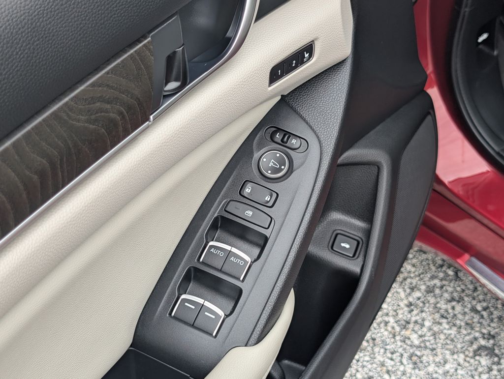 Used 2018 Red Honda Touring image 24