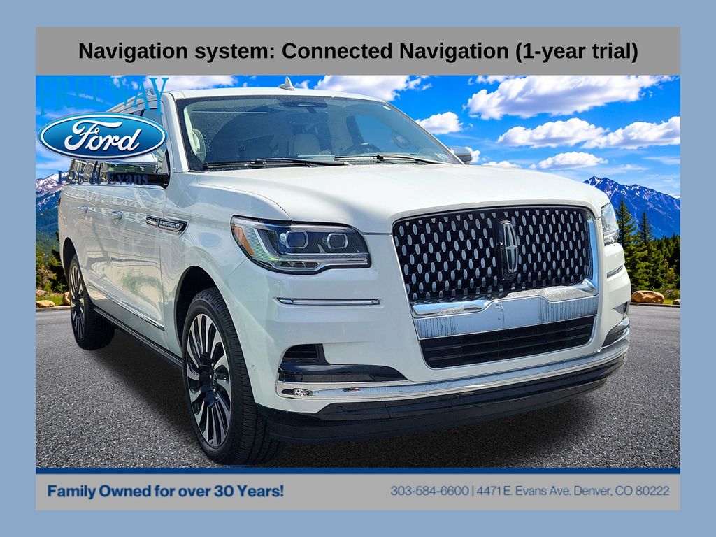 Pristine White Metallic Tri-Coat 2024 Lincoln Navigator SUV / Crossover Four-Wheel Drive Automatic