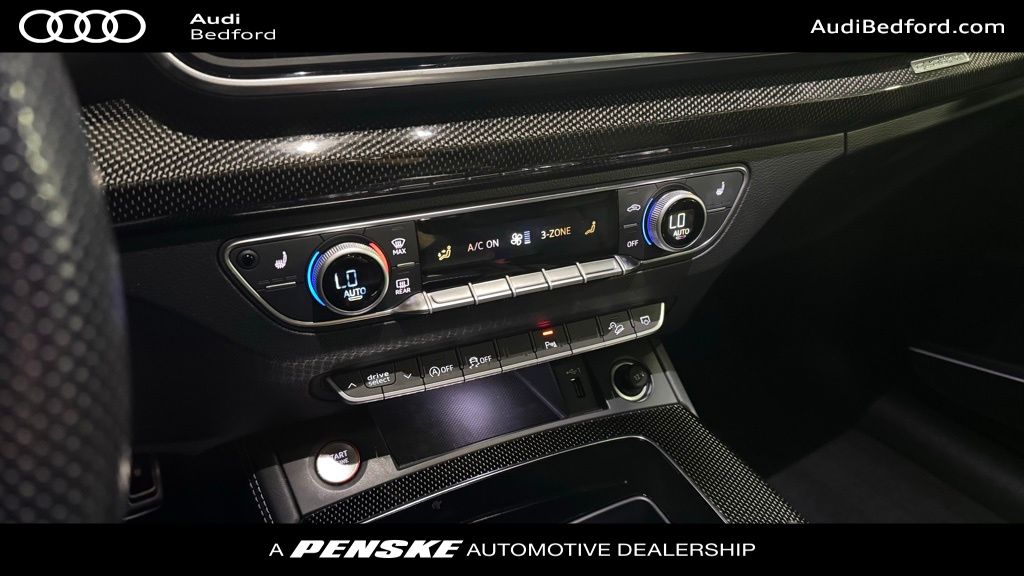 Thumbnail: 2022 Audi SQ5 - 22