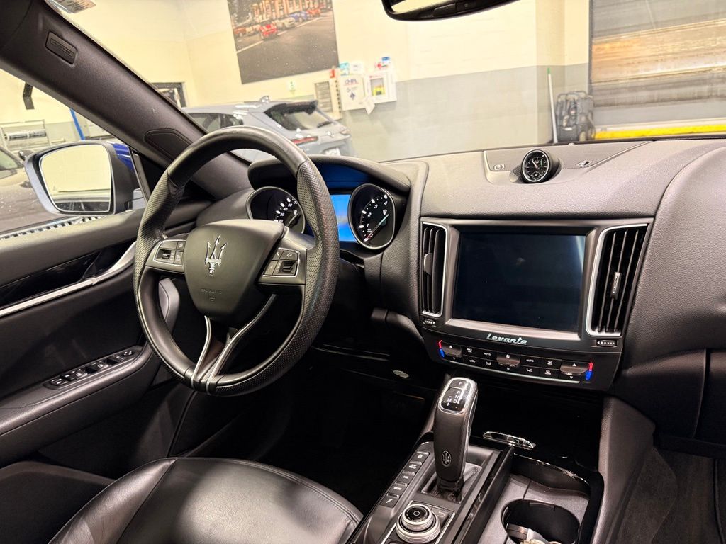 Thumbnail: 2020 Maserati Levante - 30