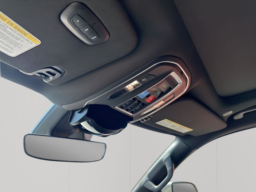 Used 2022 White Jeep Series III image 41