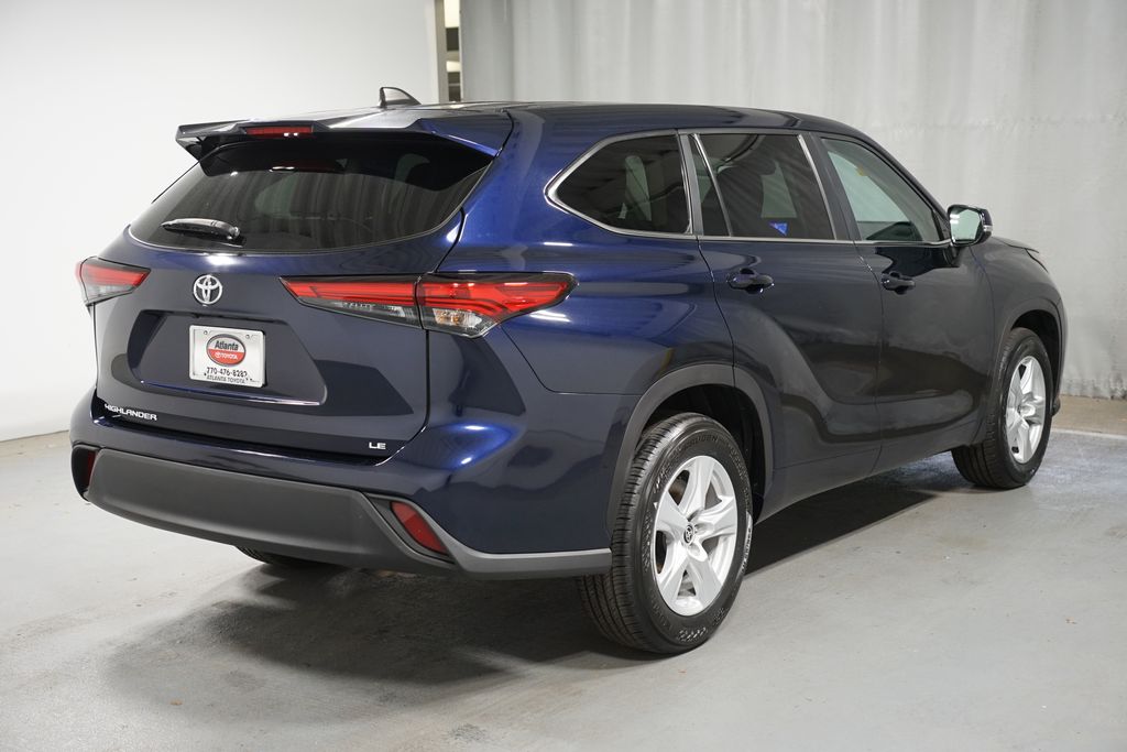 Thumbnail: 2023 Toyota Highlander - 8