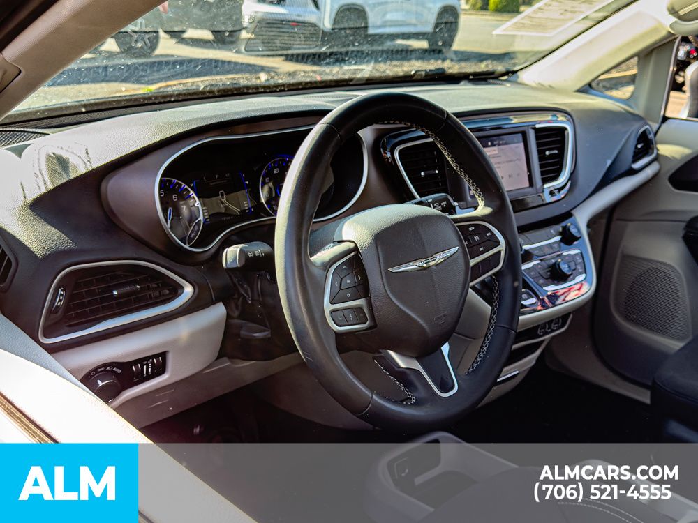Used 2023 Gray Chrysler LX image 11