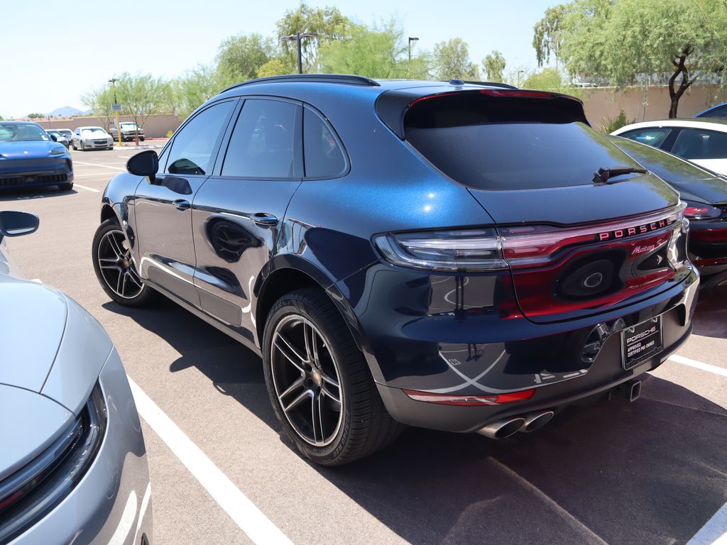 Thumbnail: 2021 Porsche Macan - 3