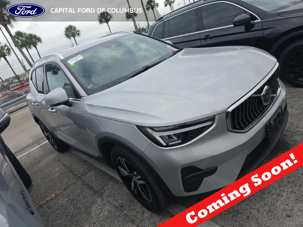 Silver 2025 Volvo XC40 B5 Core Bright Theme AWD SUV / Crossover All-Wheel Drive Automatic