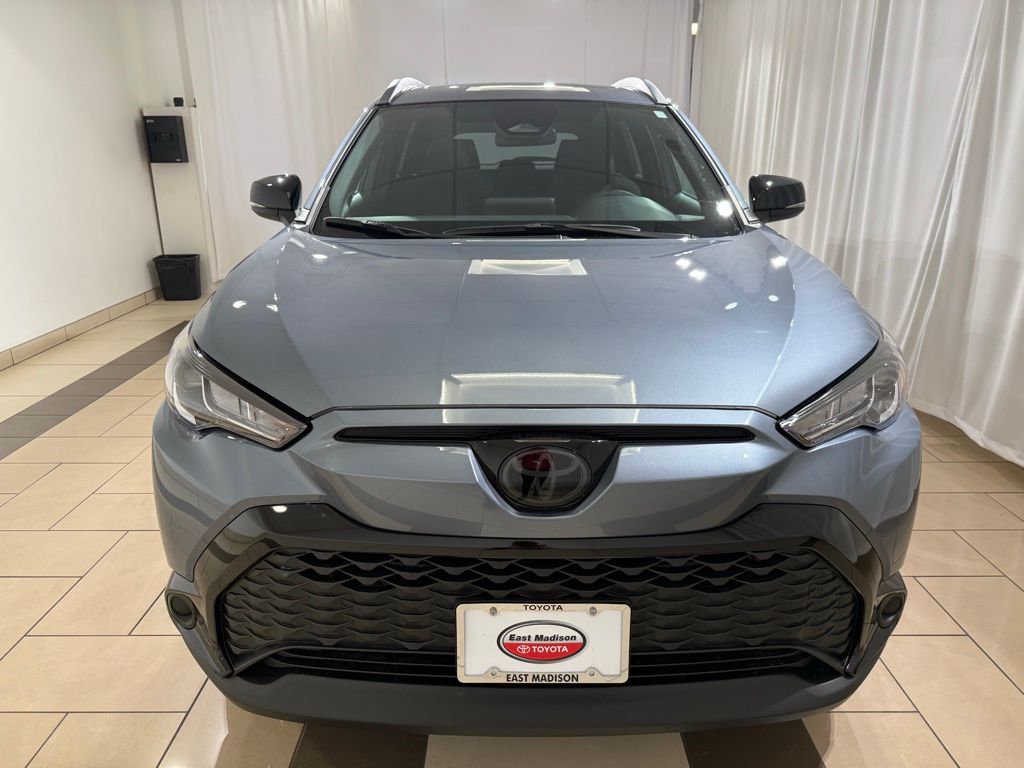 2025 Toyota Corolla Cross SE 8