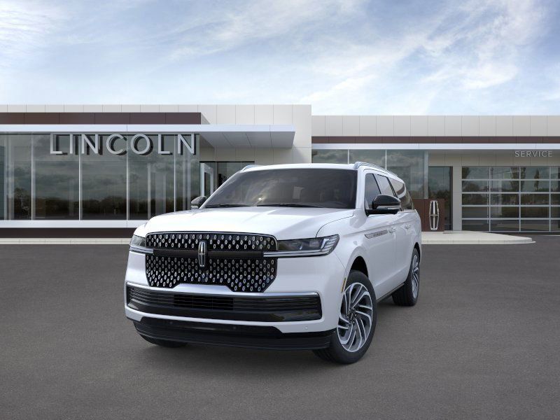 Thumbnail: 2025 Lincoln Navigator L - 2