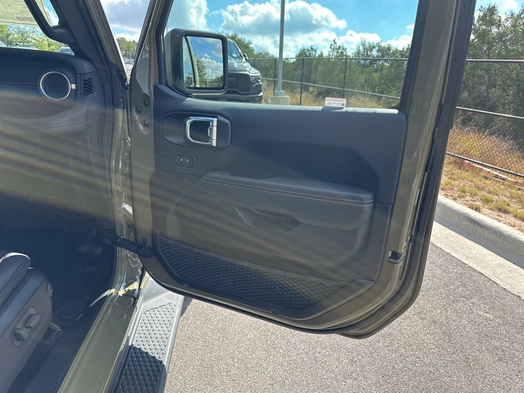 New Car 2025 Jeep Gladiator  For Sale Under $50,000 In Austin, Texas