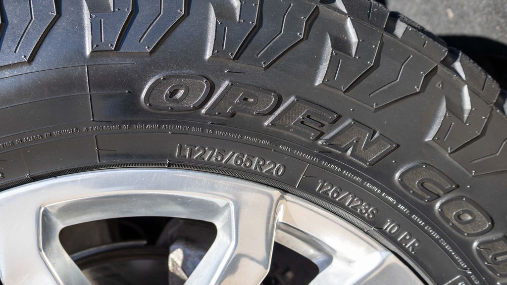 Used 2019 GMC Sierra 1500 SLT 4D Crew Cab