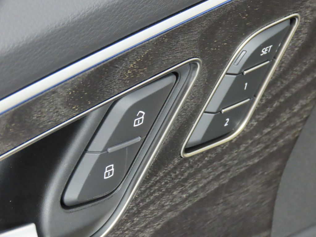 Thumbnail: 2026 Audi Q7 - 28