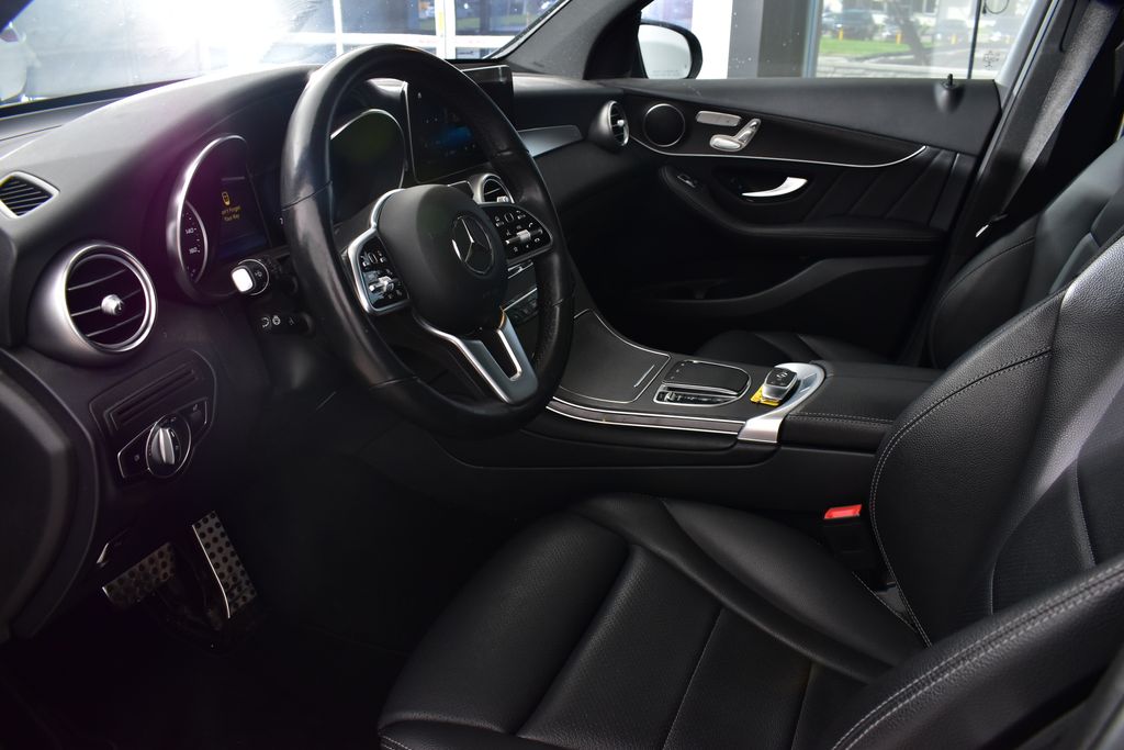 2022 Mercedes-Benz GLC 300 13