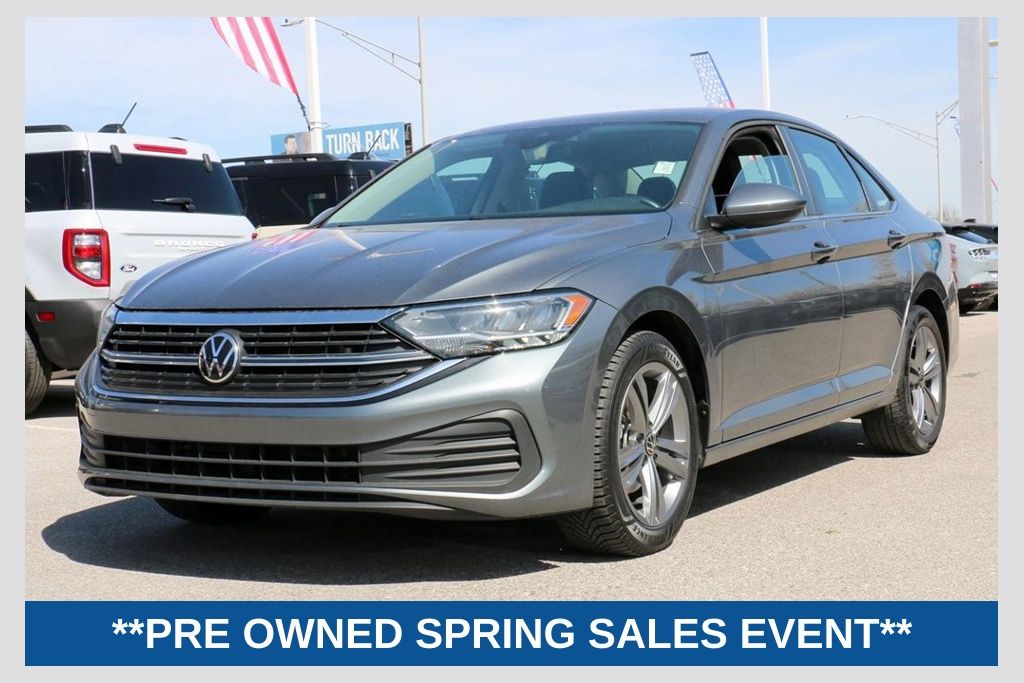 Pyrite Silver Metallic 2024 Volkswagen Jetta SE FWD Sedan Front-Wheel Drive 8-Speed Automatic