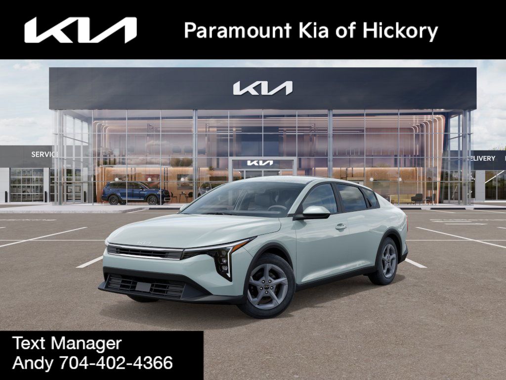 2025 Kia K4 LXS FWD