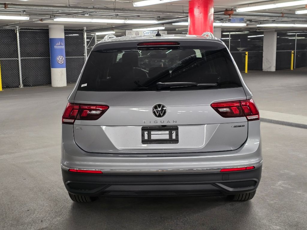 2024 Volkswagen Tiguan 2.0T SE 11