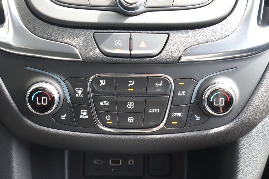 Thumbnail: 2022 Chevrolet Equinox - 19