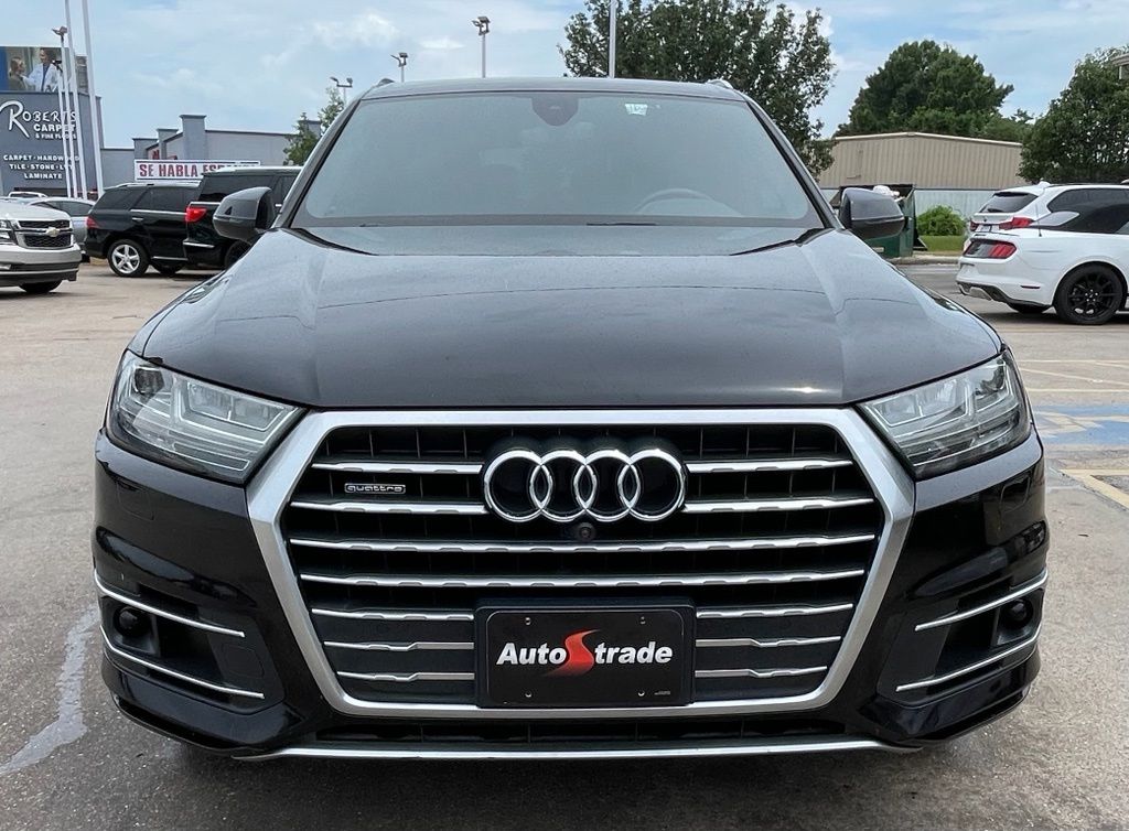 2017 Audi Q7 2.0T Premium Plus Black at Autostrade
