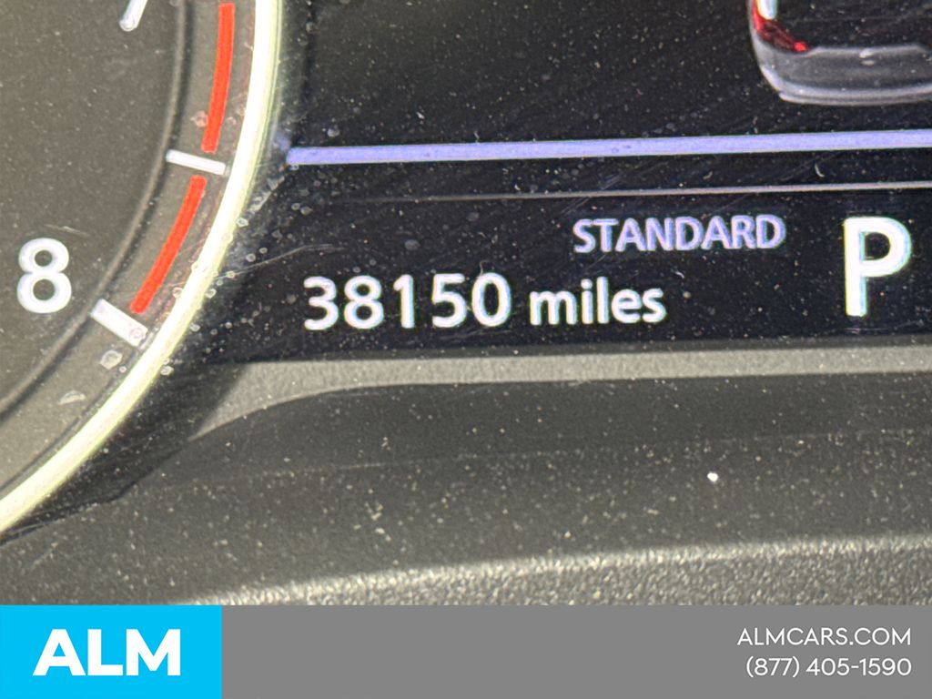 Used 2025 Silver Nissan SV image 31