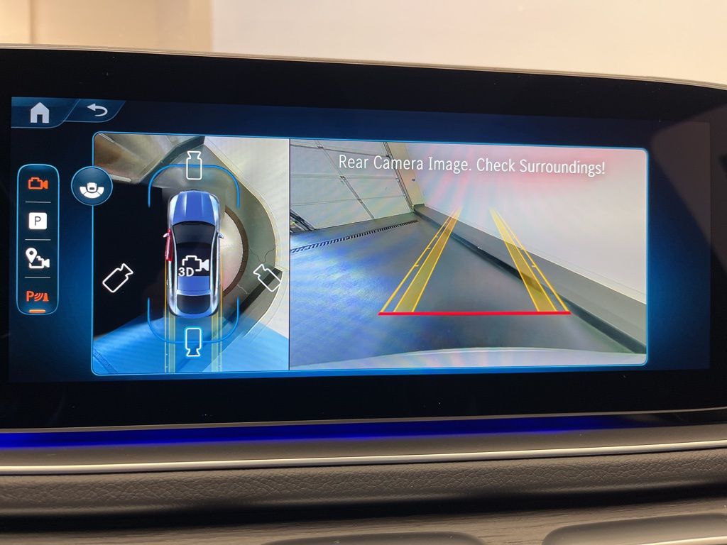 Thumbnail: 2026 Mercedes-Benz GLE - 17