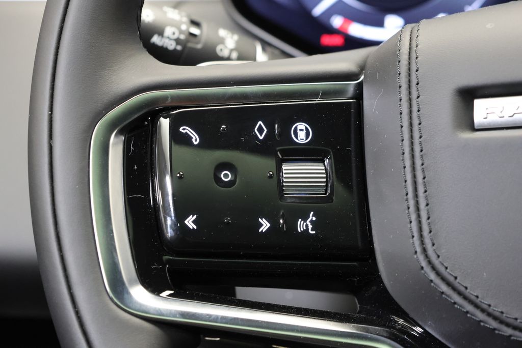 Thumbnail: 2026 Land Rover Range Rover Sport - 18