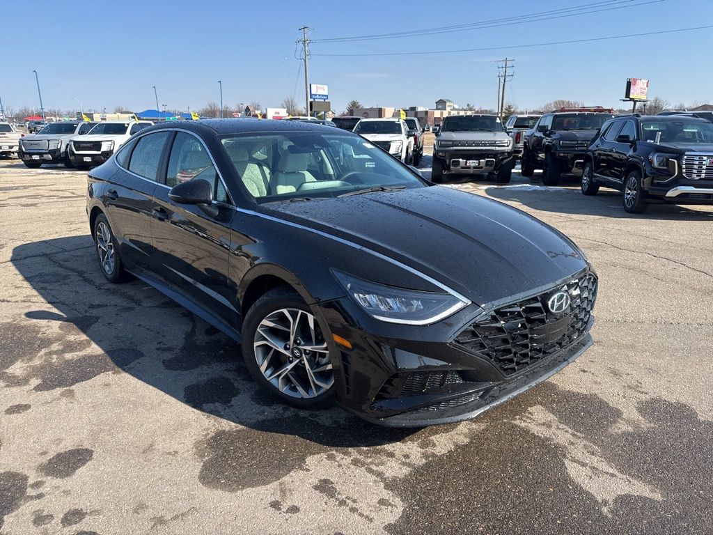 Onyx Black 2023 Hyundai Sonata Sedan Front-Wheel Drive 8-Speed Automatic