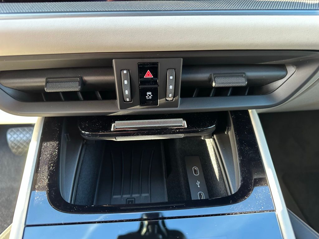 Thumbnail: 2026 Porsche Cayenne - 25