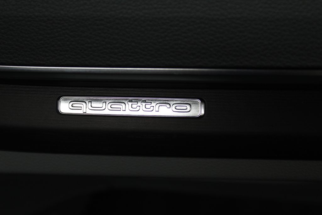2022 Audi Q5 e Premium 27