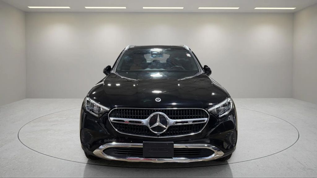 Used 2024 Black Mercedes-Benz GLC 300 image 16