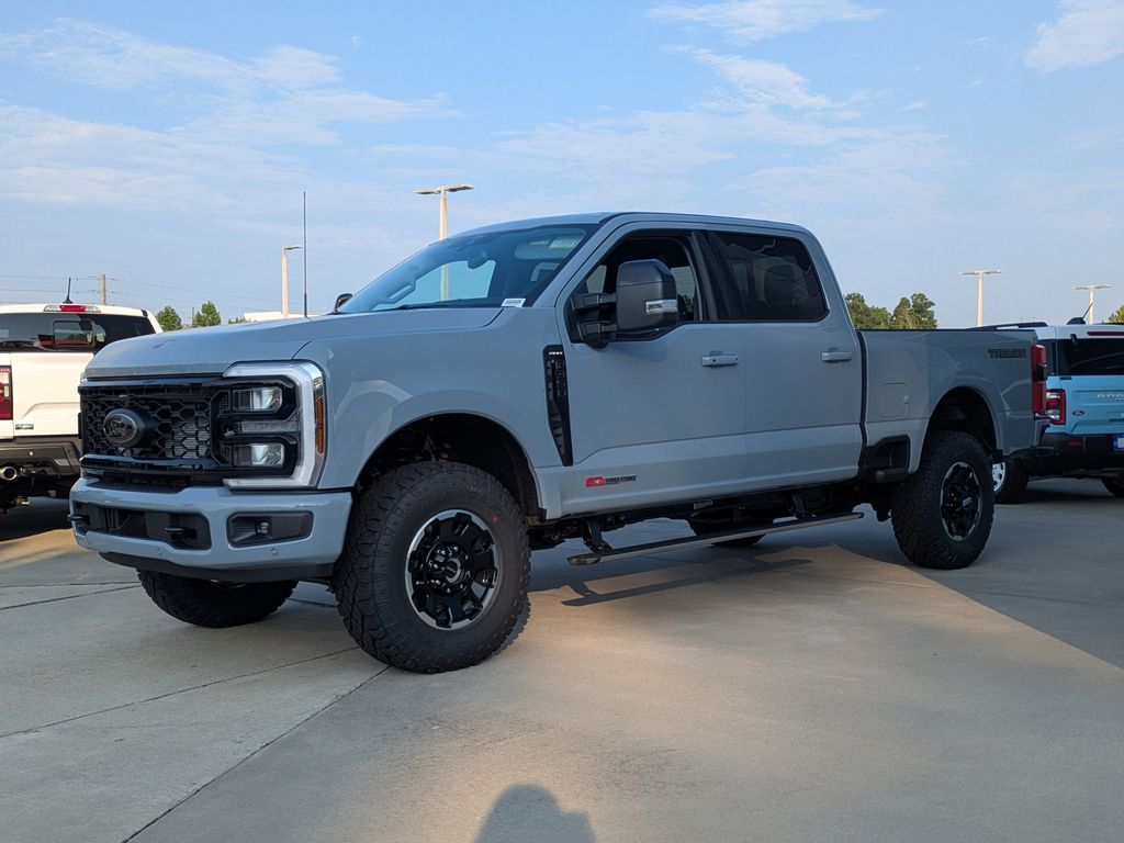 2026 Ford F-350 Super Duty LARIAT