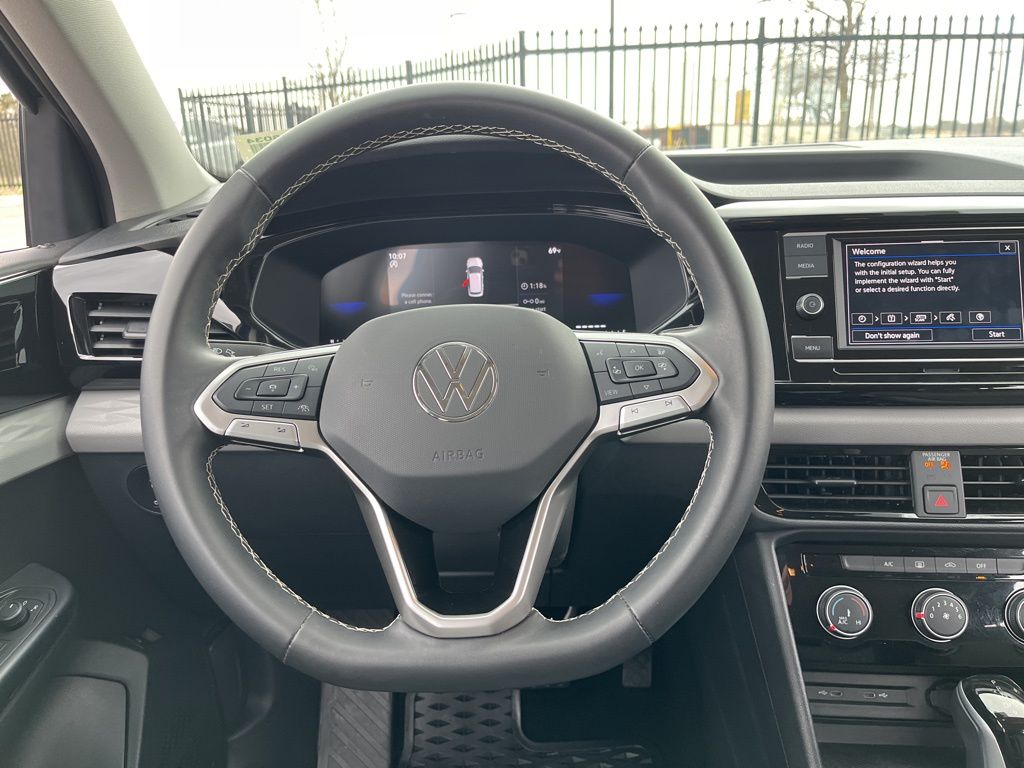 Thumbnail: 2024 Volkswagen Taos - 15