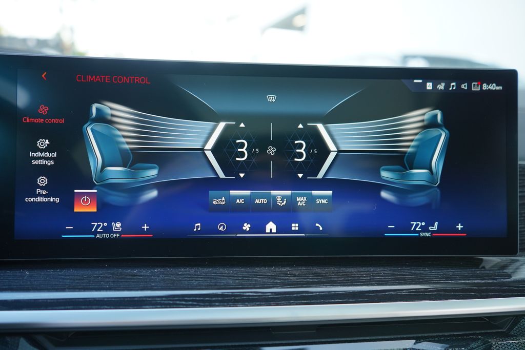 Thumbnail: 2026 BMW X7 - 16