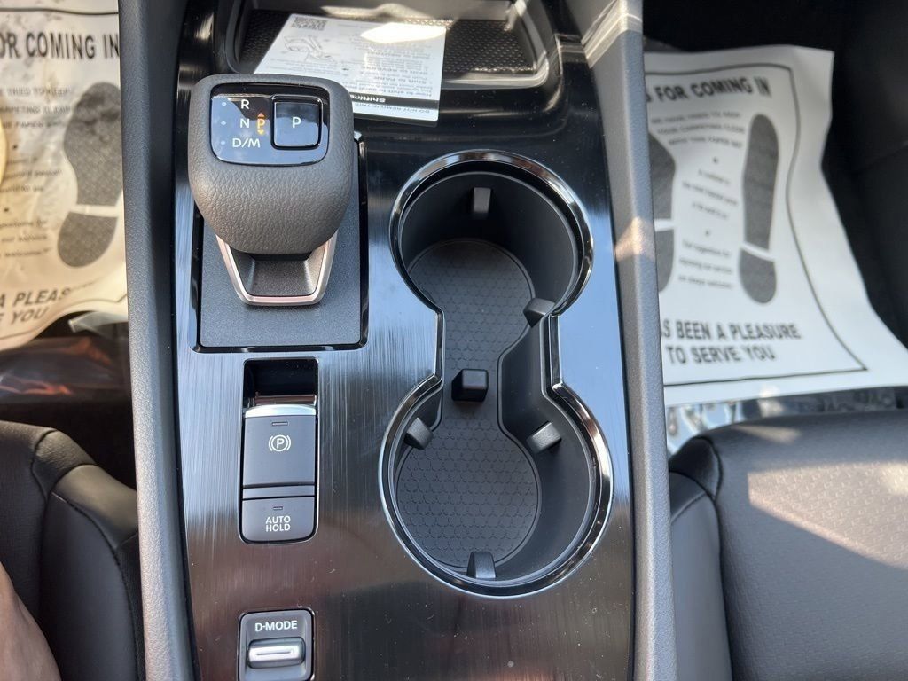 2025 Everest White Pearl Nissan Rogue SV FWD SUV