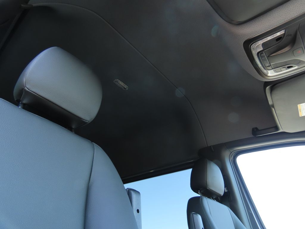 Thumbnail: 2025 Mercedes-Benz Sprinter - 20