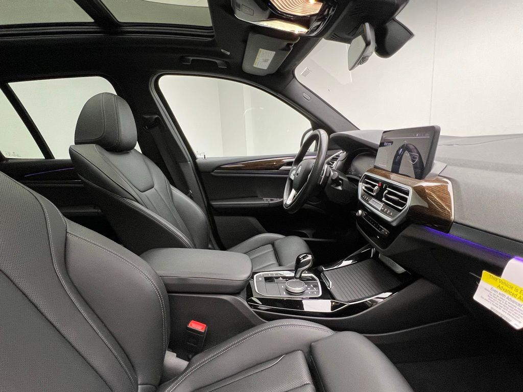 Thumbnail: 2023 BMW X3 - 6