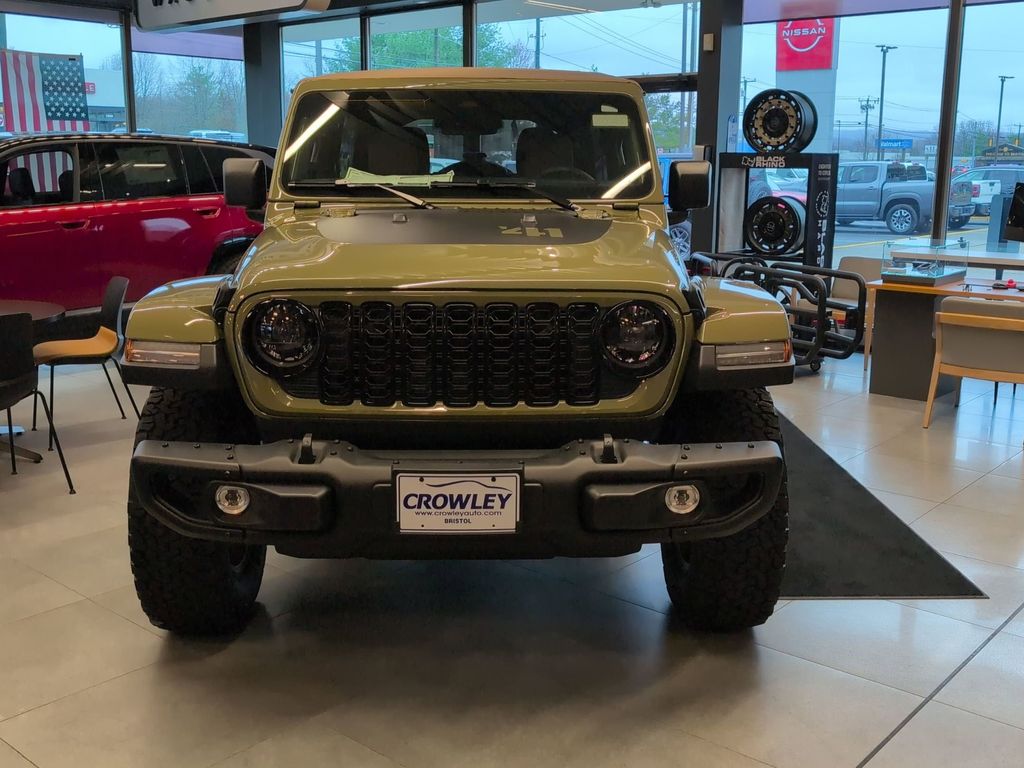 View vehicle photo 7