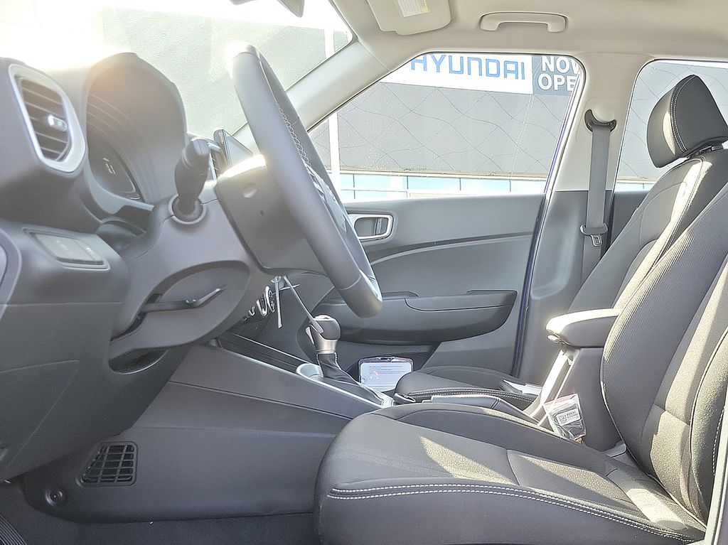 Thumbnail: 2025 Hyundai Venue - 8