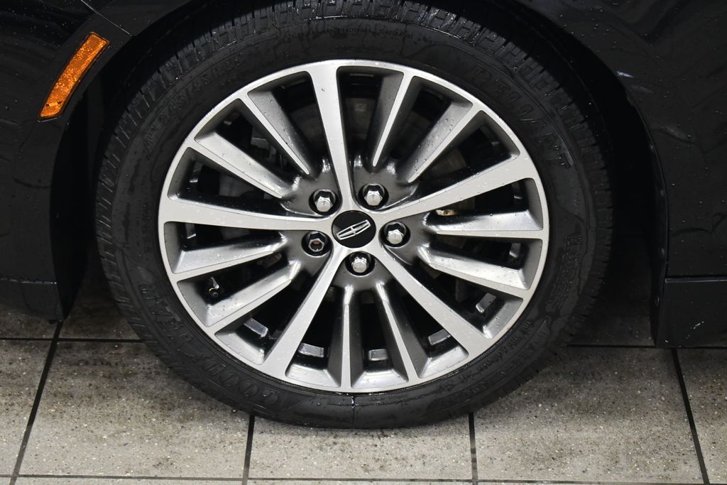 Thumbnail: 2017 Lincoln MKZ - 14